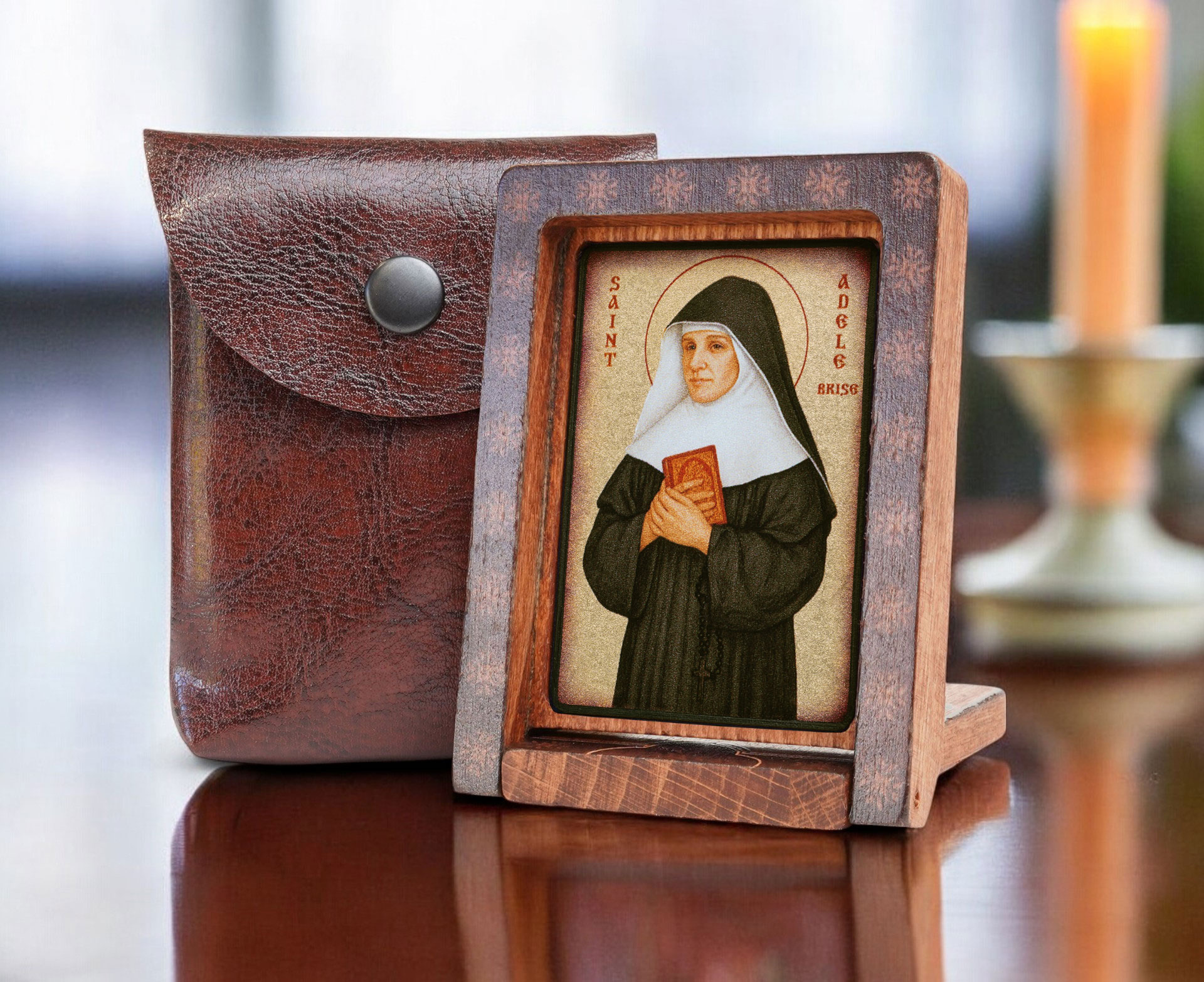 Adele-drew-podróżna-bok-+-etui-Photoroom.jpg