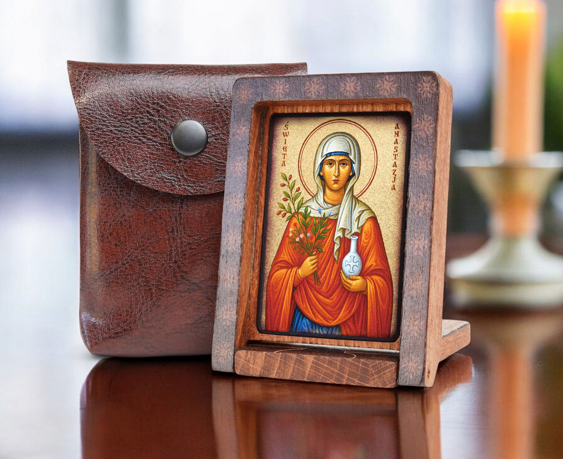 Anastazja-drew-podróżna-bok-+-etui-Photoroom.jpg