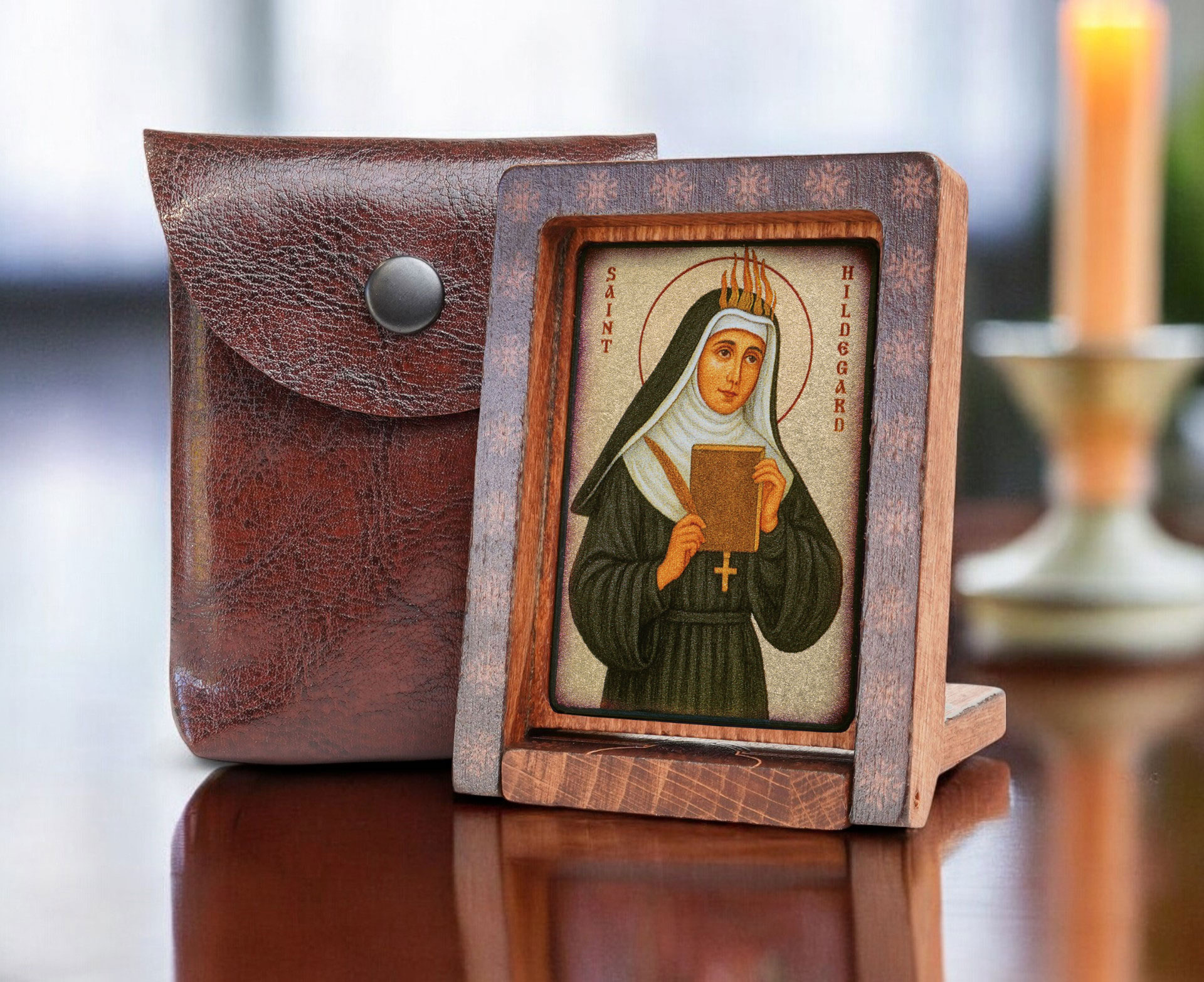 Hildegarda-drew-podróżna-bok-+-etui-Photoroom.jpg