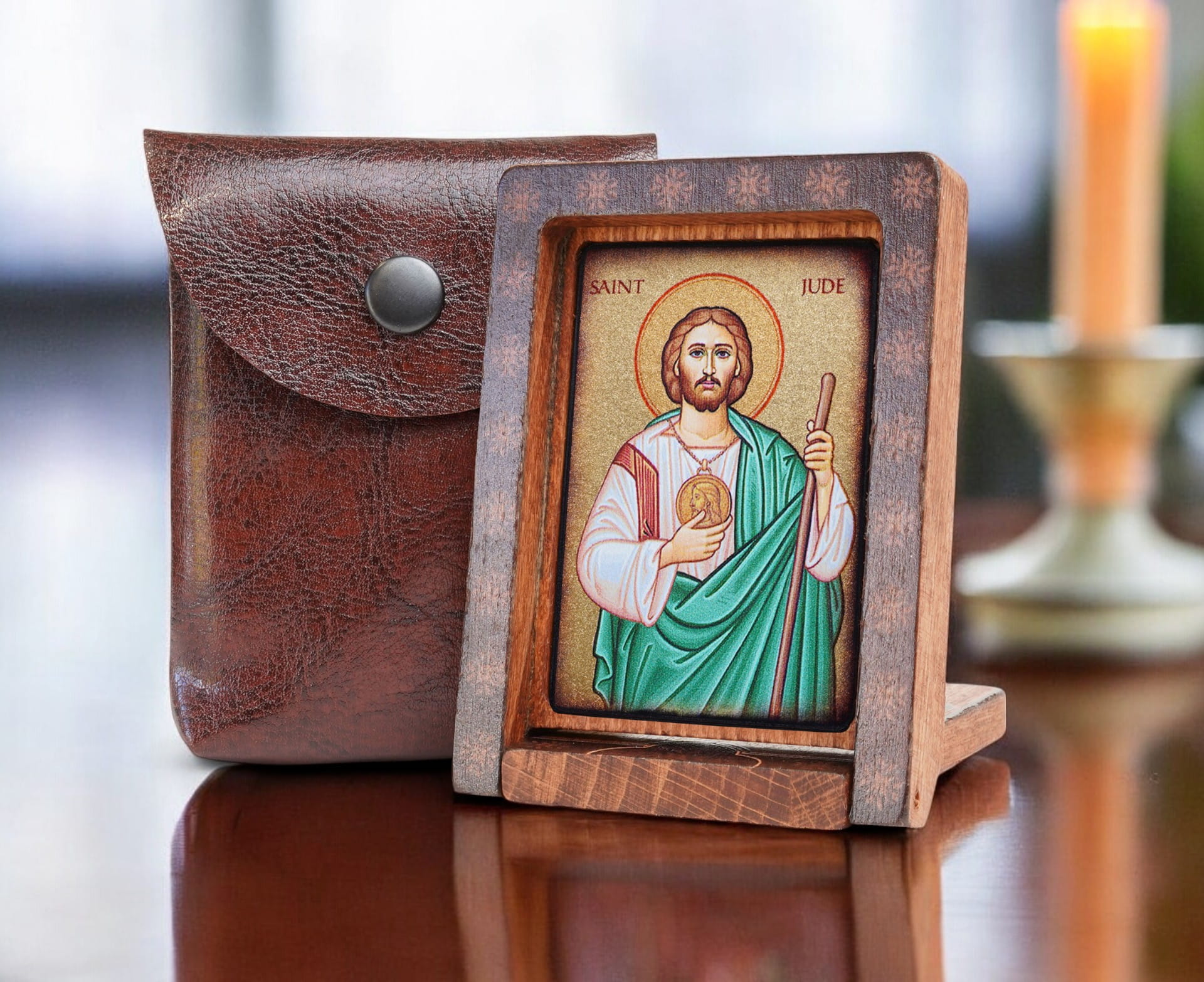 Juda-drew-podróżna-bok-+-etui-Photoroom.jpg