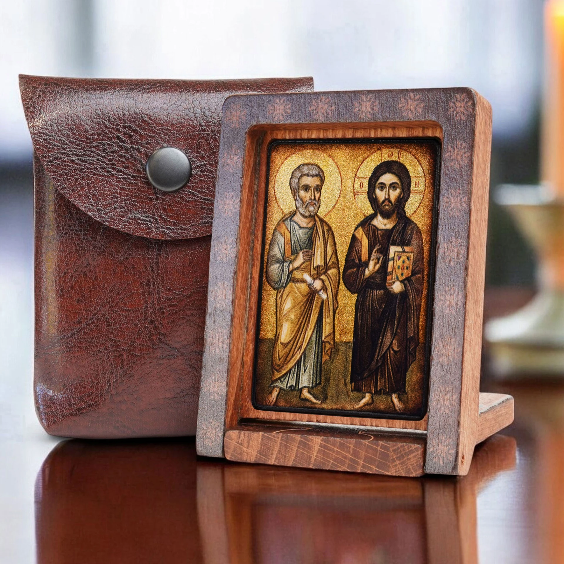 ikona-chrystusa-i-swietego-menasa--ikona-przyjazni--w-aranzacji-obok-etui.jpg