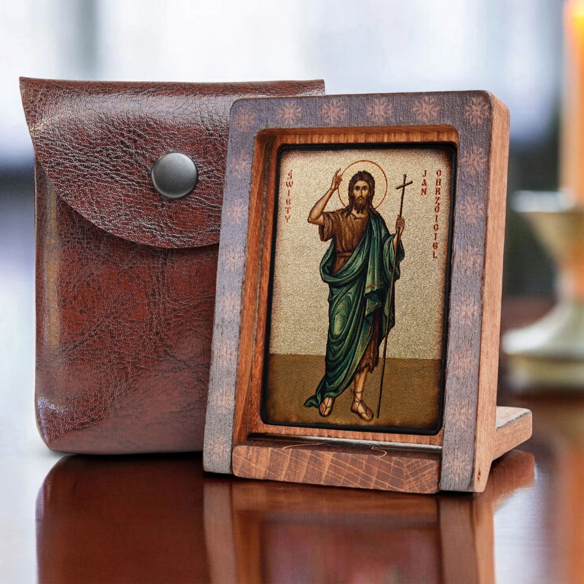 ikona-swietego-jana-chrzciciela-w-aranzacji-obok-etui.jpg
