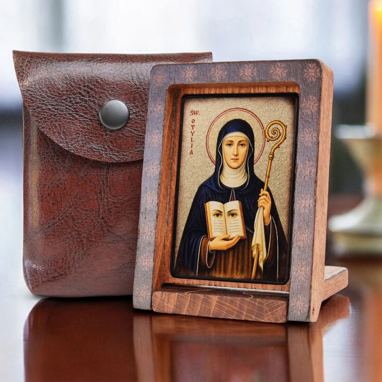 ikona-swietej-otylii-w-aranzacji-obok-etui.jpg