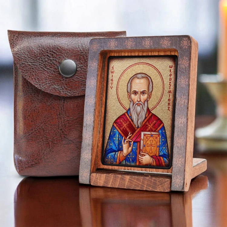 ikona-swietego-wlodzimierza-w-aranzacji-obok-etui.jpg