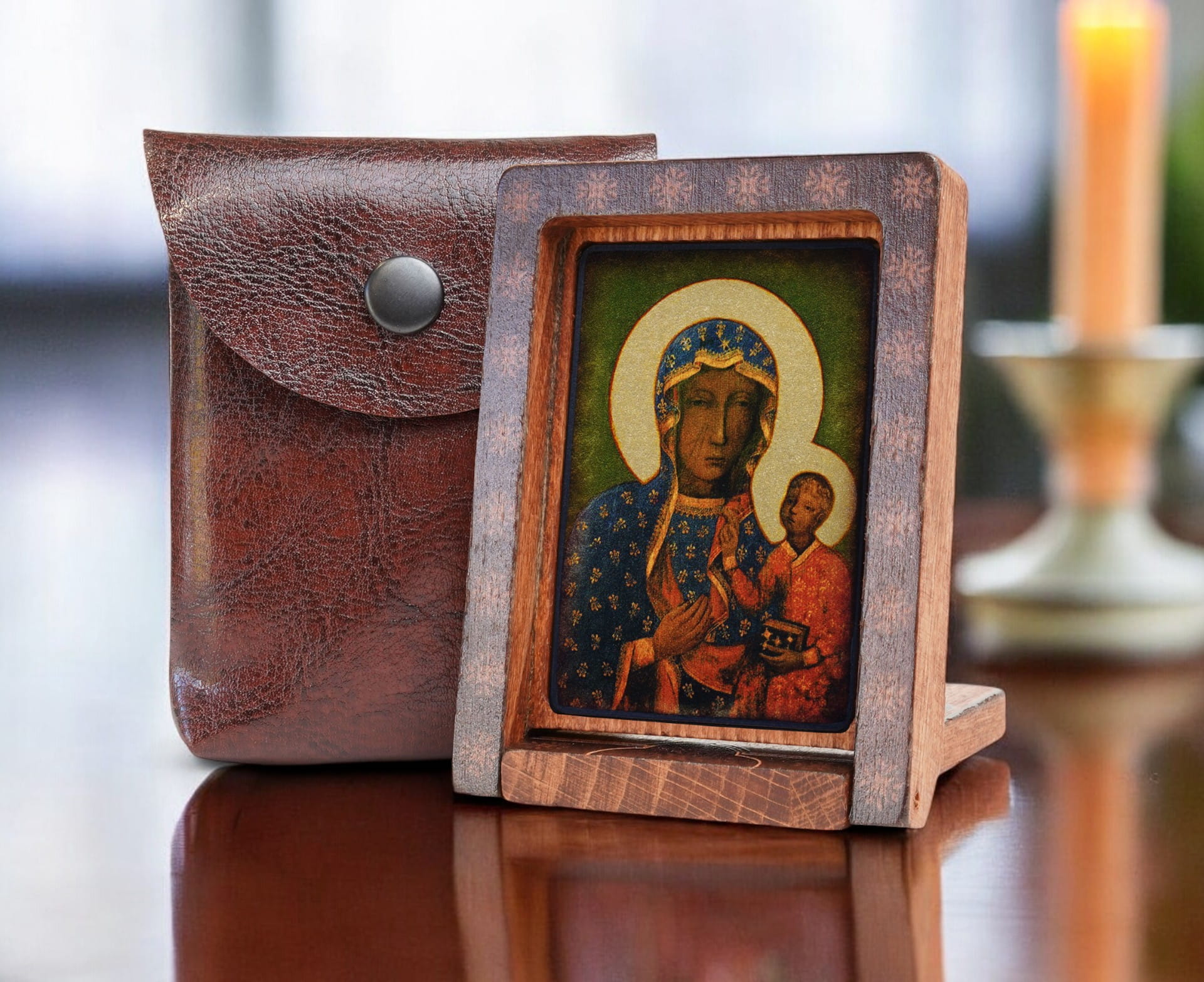 Częstochowska-drew-podróżna-bok-+-etui-Photoroom.jpg