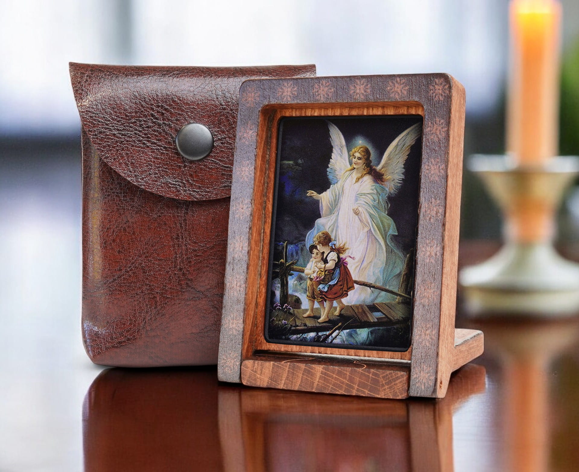 Anioł-III-drew-podróżna-bok-+-etui-Photoroom.jpg