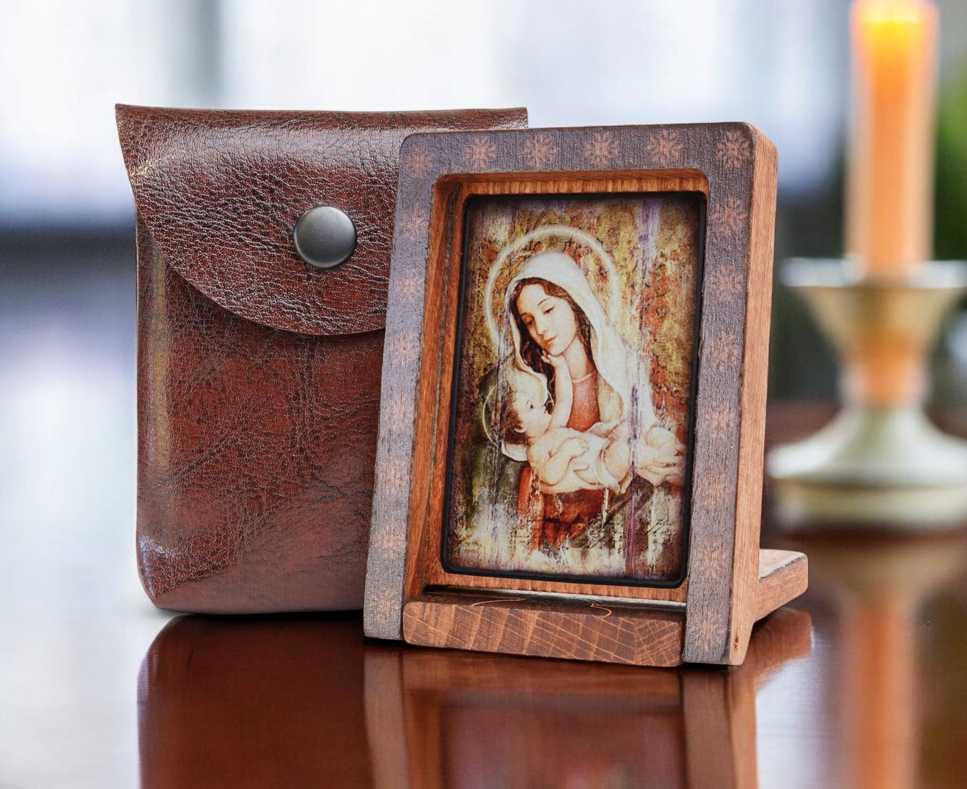 Madonna-II-drew-podróżna-bok-+-etui-Photoroom.jpg