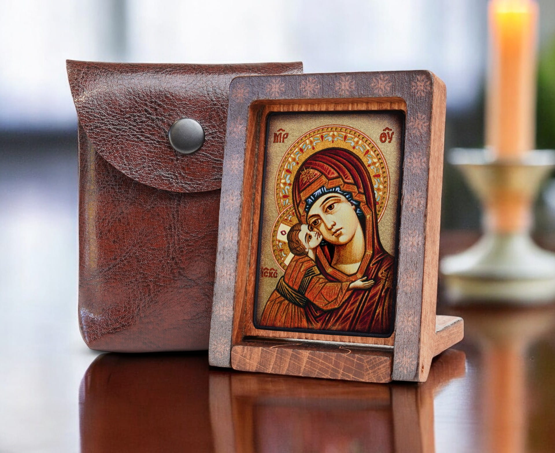 Madonna-III-drew-podróżna-bok-+-etui-Photoroom.jpg