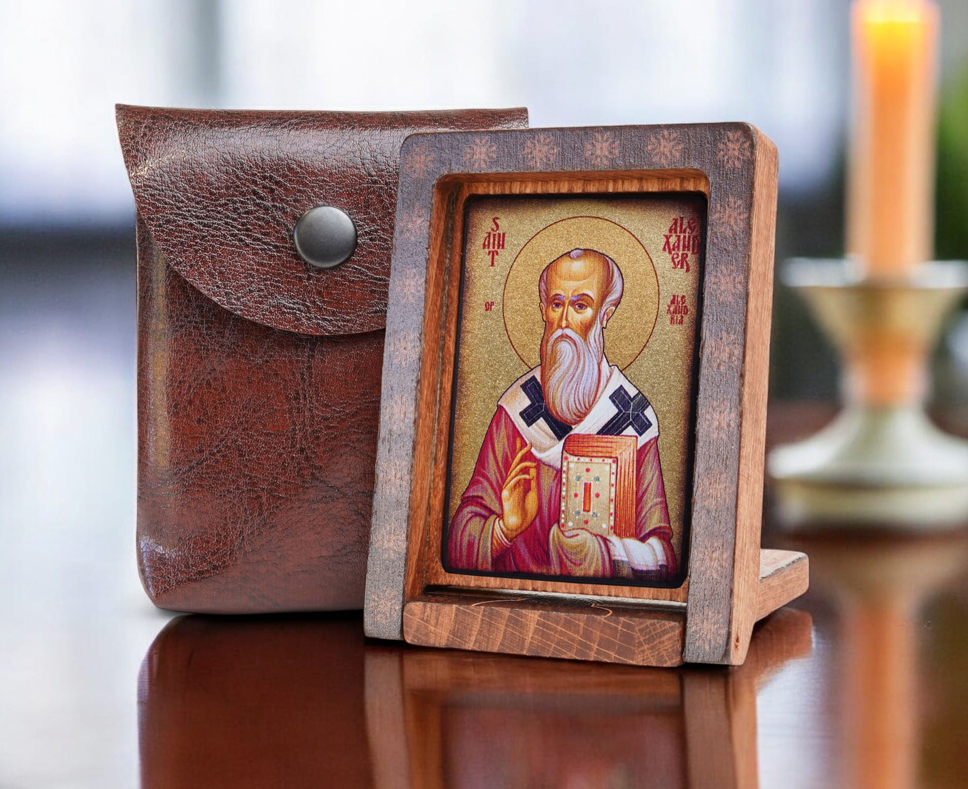Aleksander-drew-podróżna-bok-+-etui-Photoroom.jpg