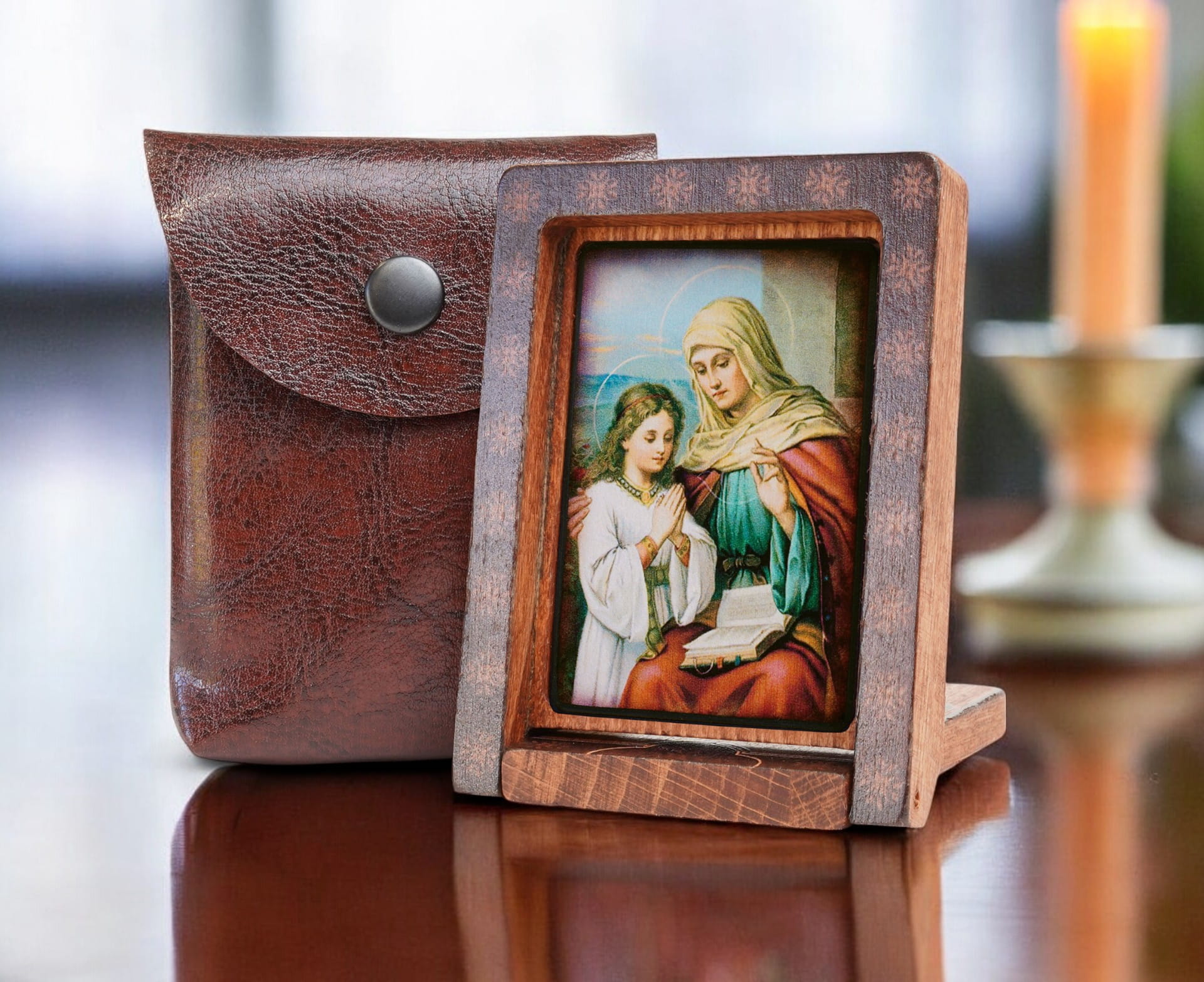 Anna-drew-podróżna-bok-+-etui-Photoroom.jpg