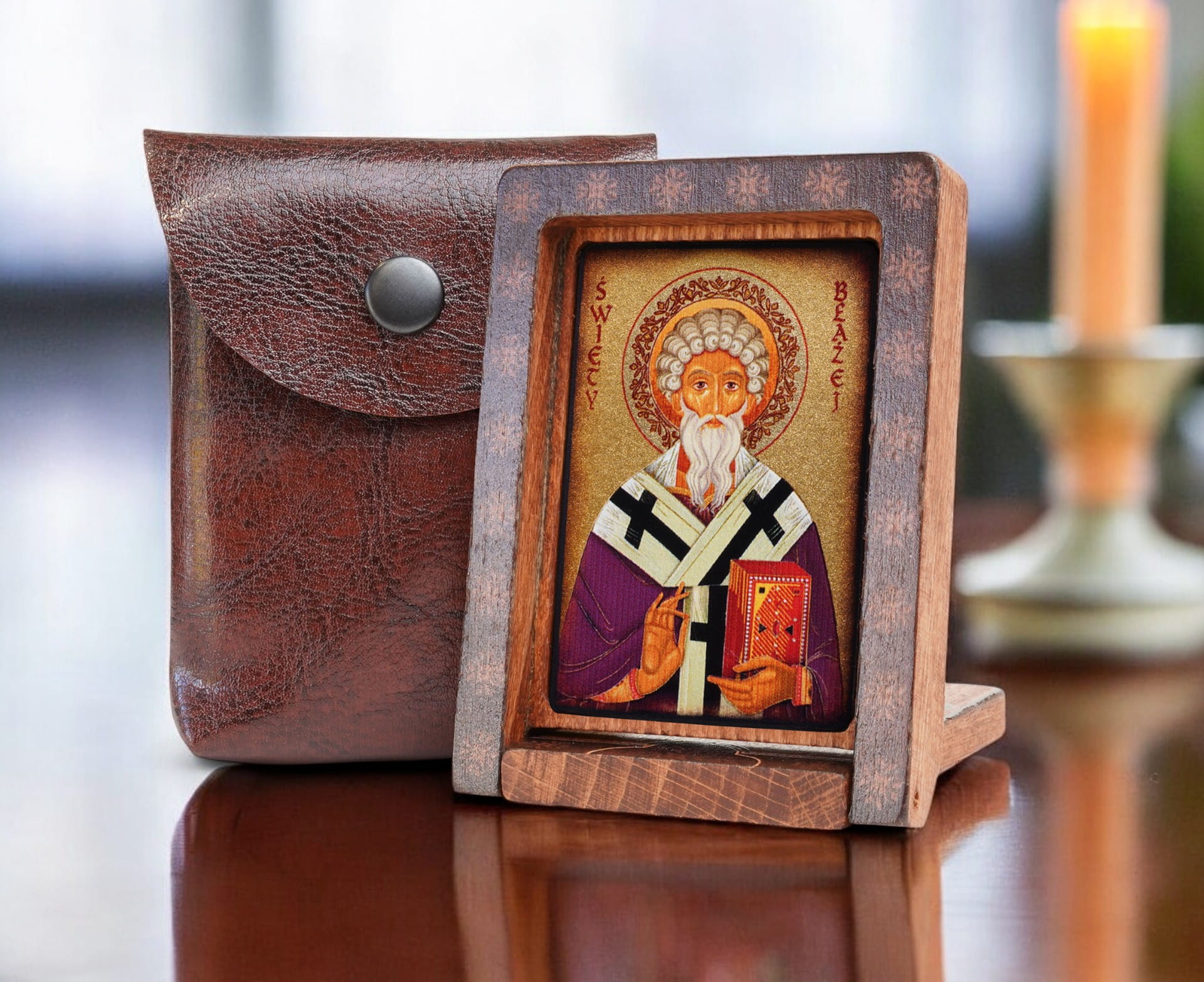 Błażej-drew-podróżna-bok-+-etui-Photoroom.jpg
