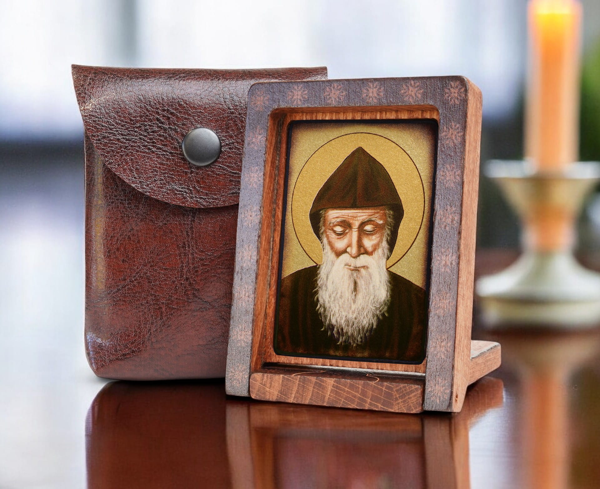 Charbel-drew-podróżna-bok-+-etui-Photoroom.jpg