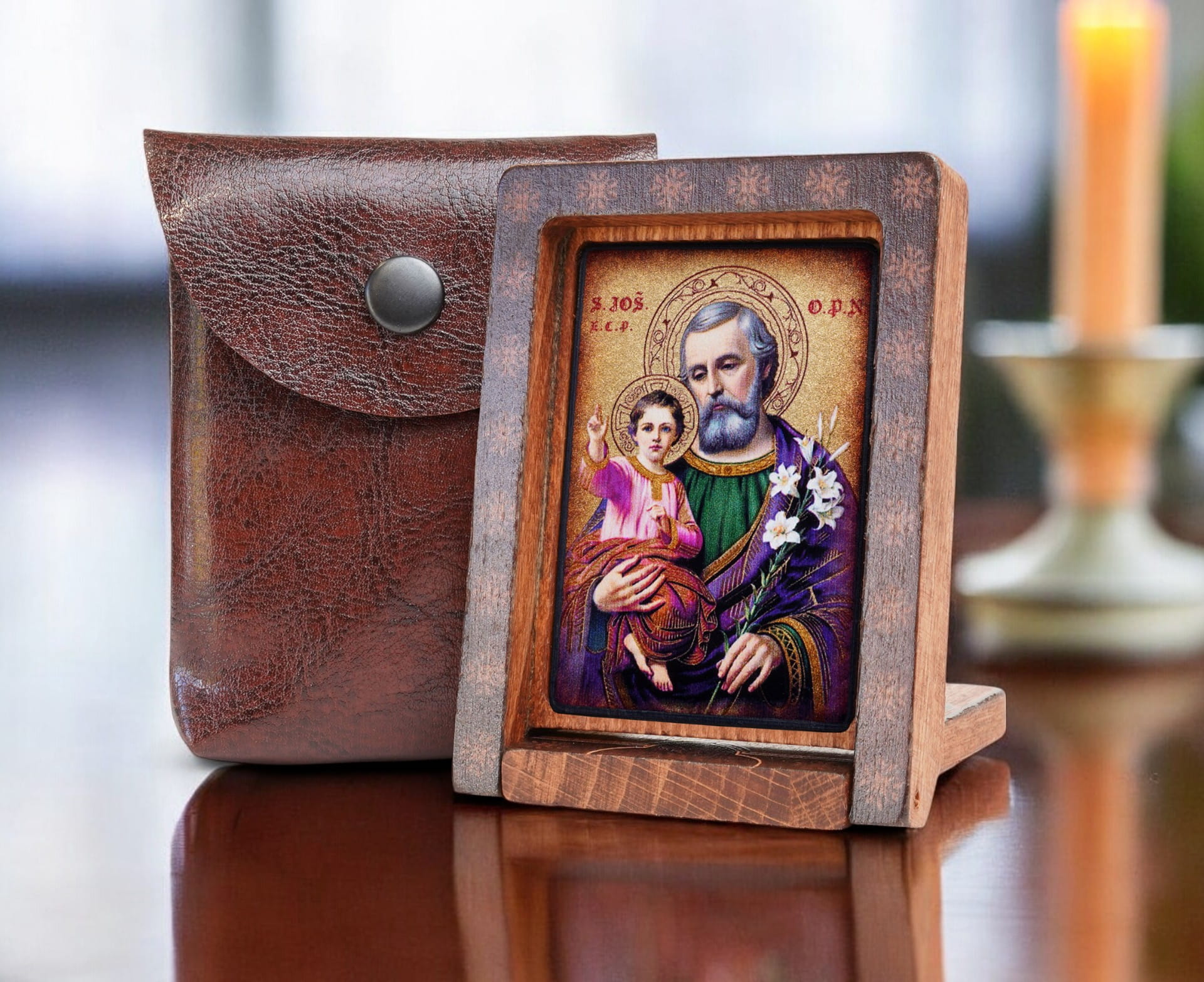 Józef-fioletowy-stary-drew-podróżna-bok-+-etui-Photoroom.jpg