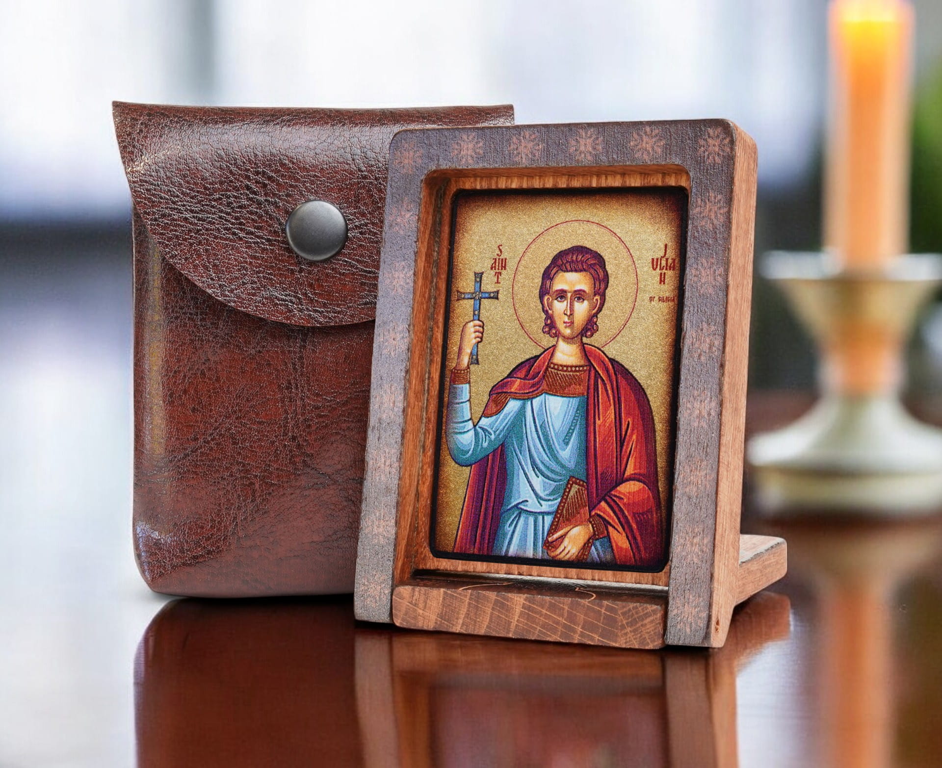 Julian-drew-podróżna-bok-+-etui-Photoroom.jpg