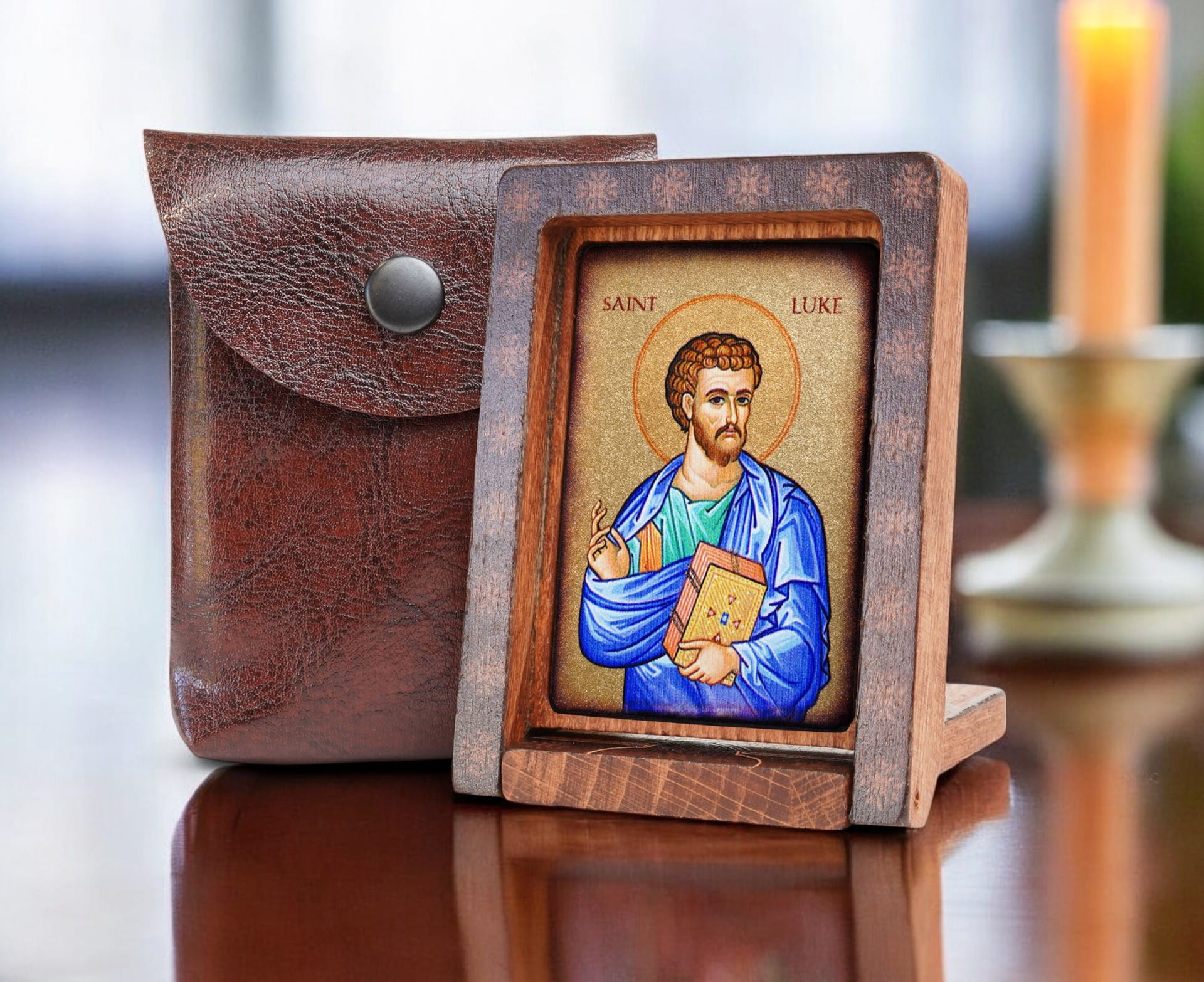 Łukasz-II-drew-podróżna-bok-+-etui-Photoroom.jpg