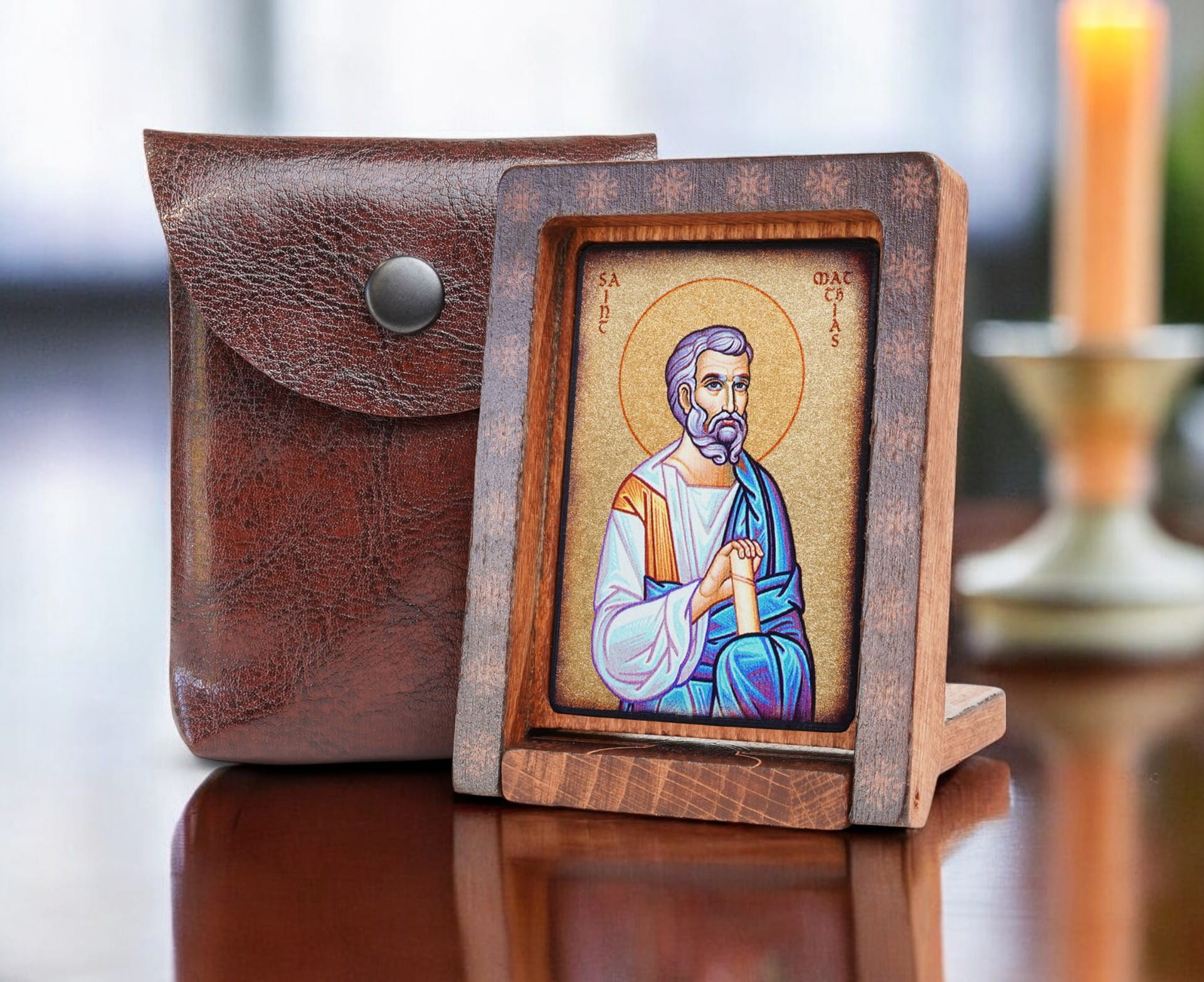 Maciej-drew-podróżna-bok-+-etui-Photoroom.jpg