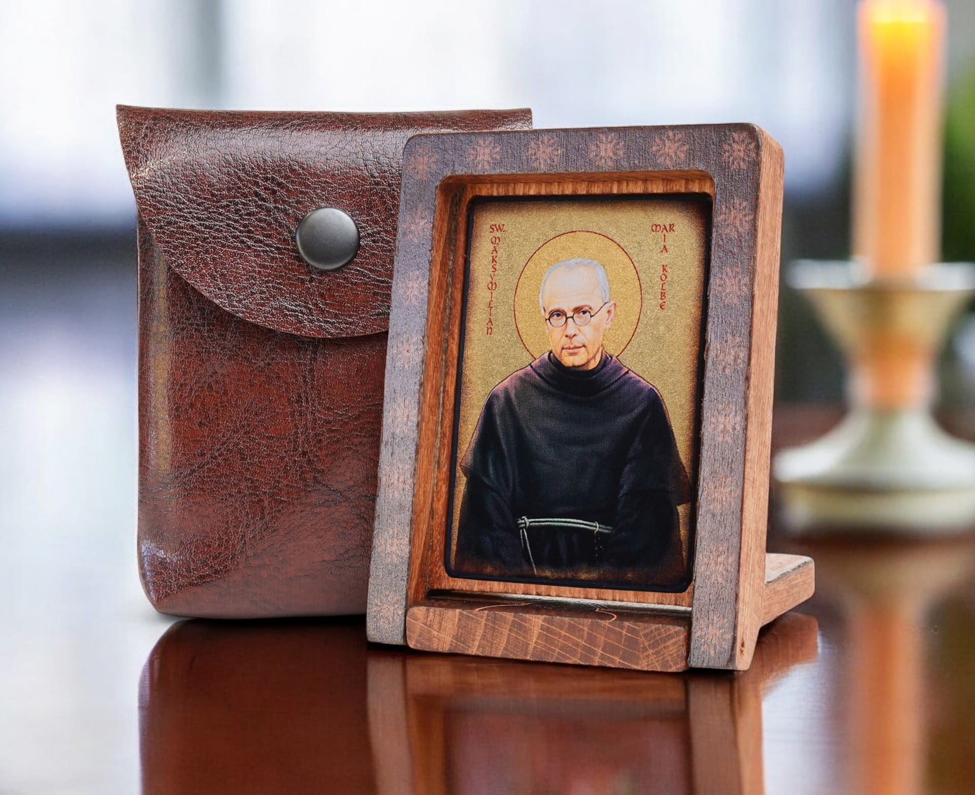 Maksy-drew-podróżna-bok-+-etui-Photoroom.jpg