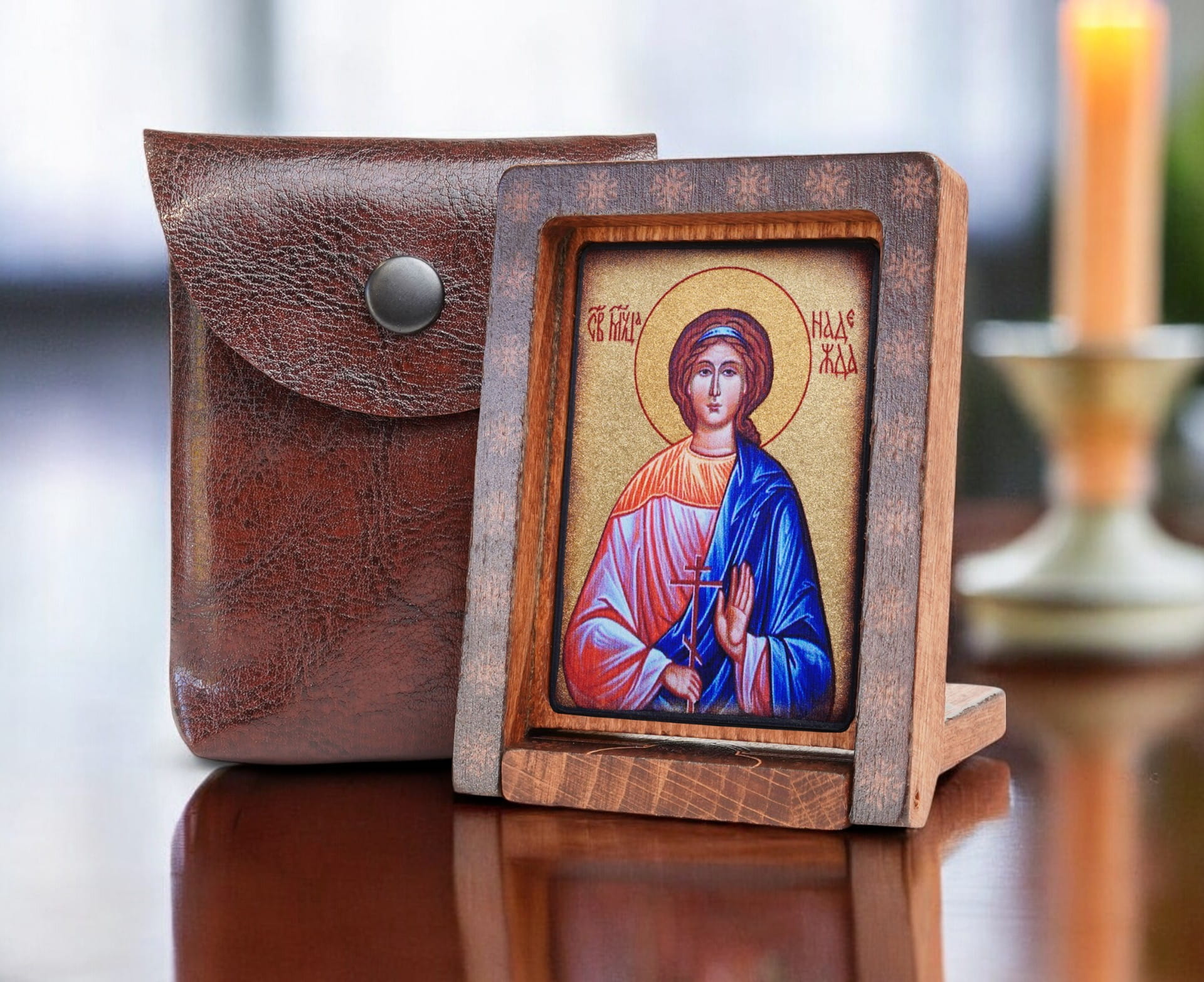 Nadzieja-drew-podróżna-bok-+-etui-Photoroom.jpg