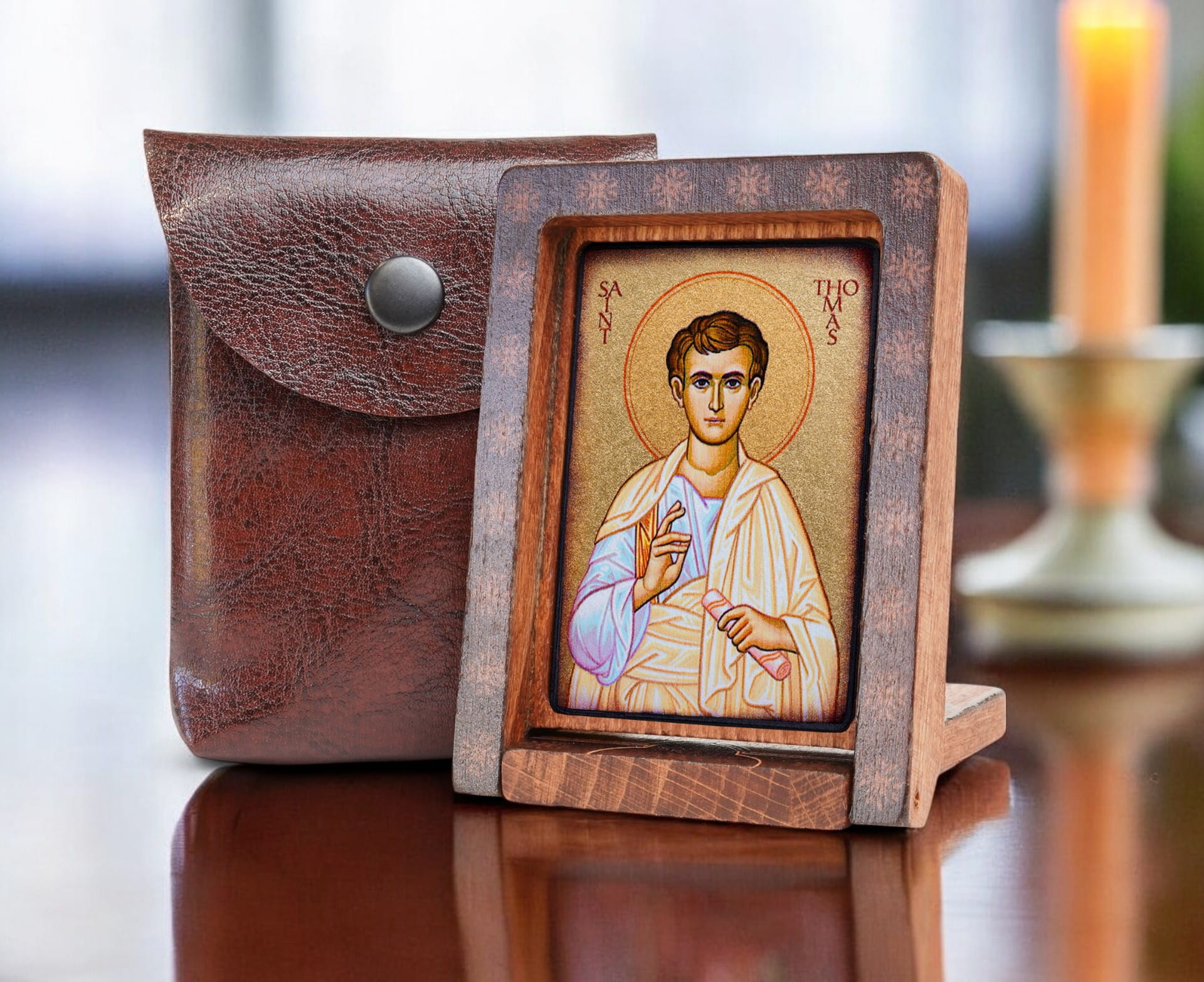 Tomasz-drew-podróżna-bok-+-etui-Photoroom.jpg