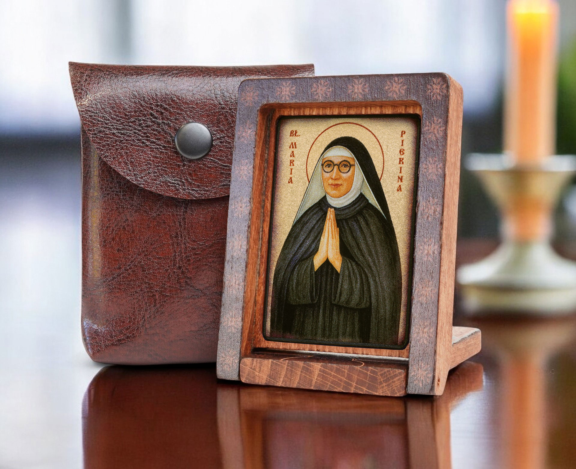 Maria-drew-podróżna-bok-+-etui-Photoroom.jpg