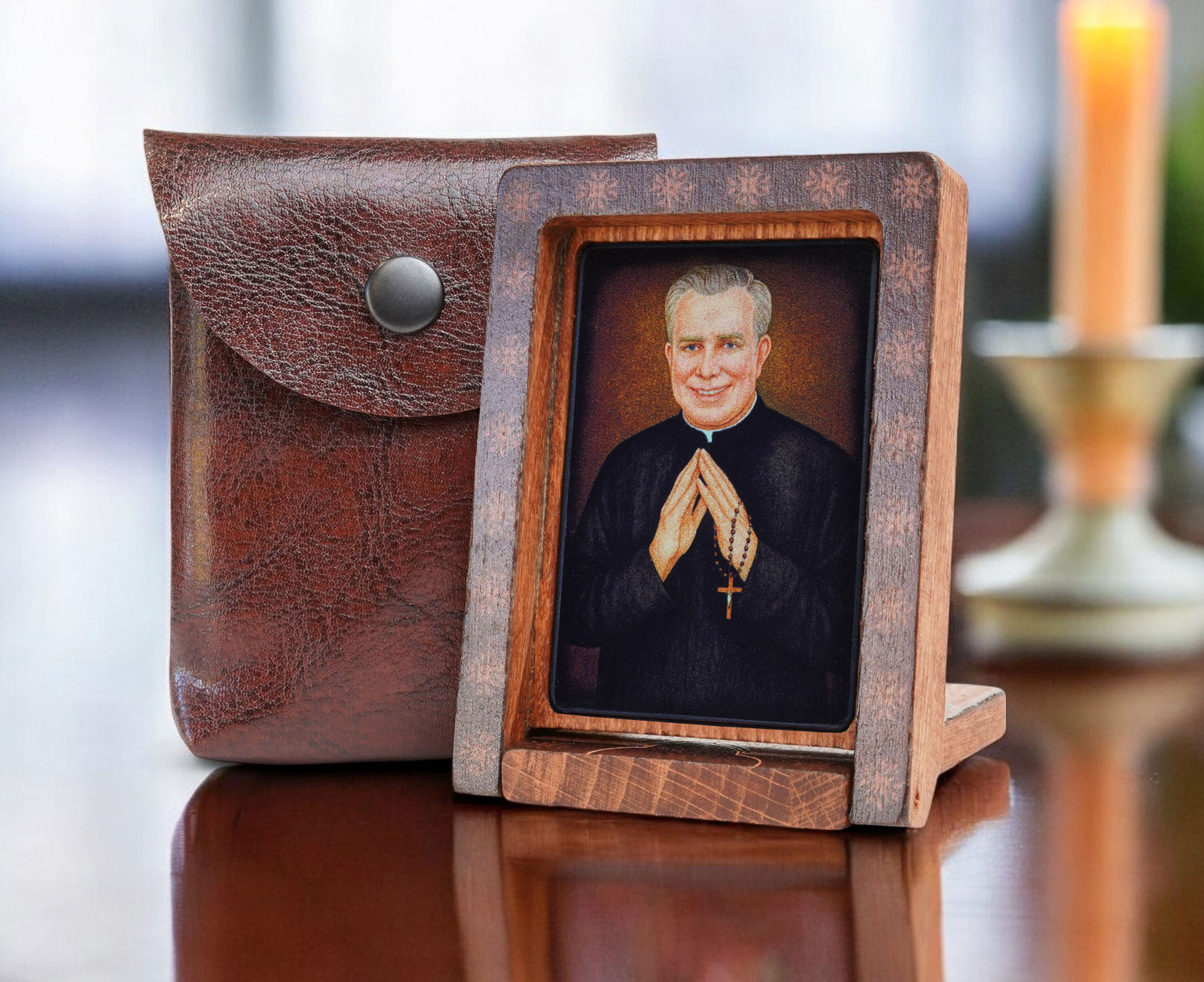 Patrick-drew-podróżna-bok-+-etui-Photoroom.jpg